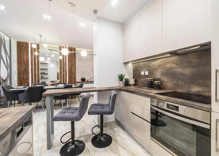Temple Of Ppg In Apartment Thessaloniki